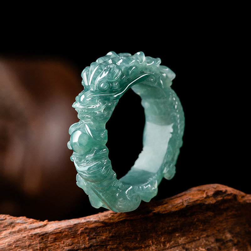 Pierścień sukcesu z naturalnego jadeitu z Buddha Stones