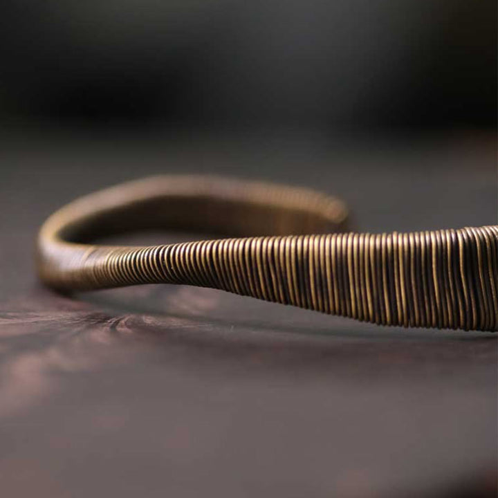 Bransoletka mankietowa z regulowanymi Buddha Stones w prostym wzorze, owinięta mosiądzem i miedzią, zapewniająca szczęście i bogactwo - image 10