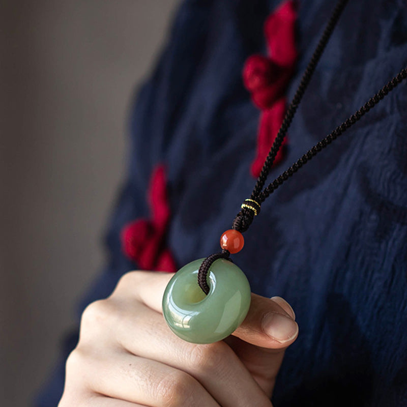 Buddha Stones Naturalny Okrągły Jadeit Szary Jadeit Klamra Pokoju Naszyjnik Szczęścia Wisiorek