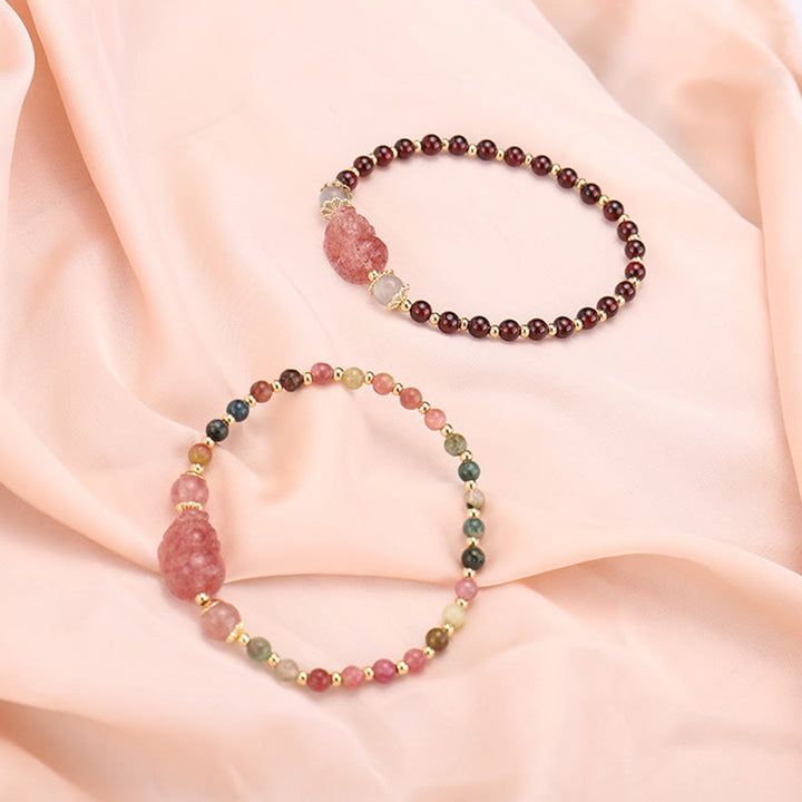 Bransoletka ochronna z Buddha Stones , naturalnym turmalinem, granatem i kwarcem truskawkowym PiXiu Moonstone