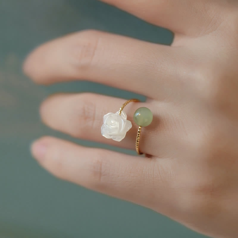 Buddha Stones 14K pozłacane Tridacna Stone Rose Flower Jade Bead Blessing Ring